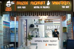 Frozen Yoghurt Smoothie Ice Cream Shop Can Pastilla Playa Palma Mallorca rent sale transfer