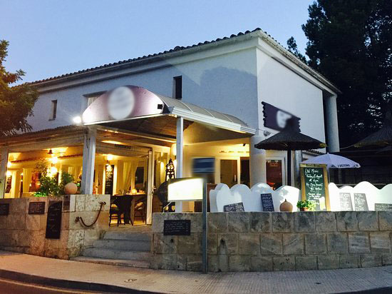 Beautiful Restaurant at the foot of the millionaire hill in Port Andratx – Mallorca – for transfer