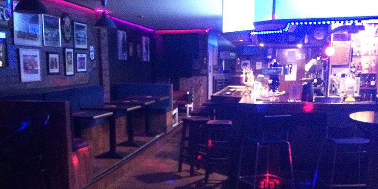 Pub Cafeteria Live Music Bar Magaluf Mallorca rent sale lease freehold